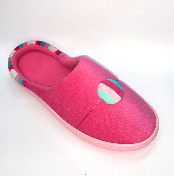 Pantuflas para mujer apto lavaropa color rosa invierno 2025 pompom
