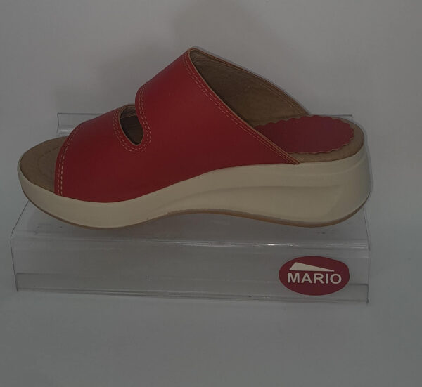 Suecos de cuero con doble velcro