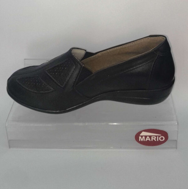 Zapato de cuero detalles perforado