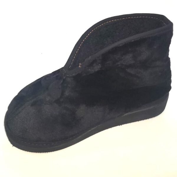 Pantuflas Botita Pantubotas Cerrada Abrigadas con Pompones – By Panto´s