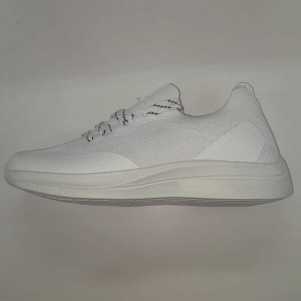 Zapatillas de Tela Superlivianas con Cordones – Gowell – Negras y Blancas – Talles 35 al 40