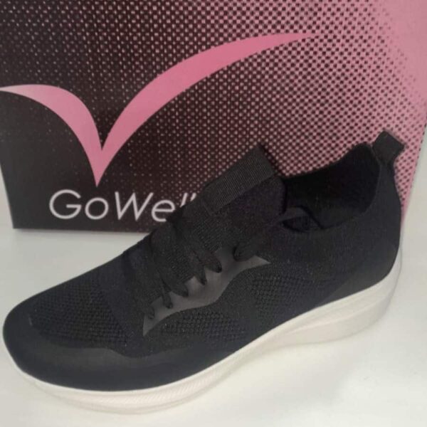 Zapatillas de Tela Superlivianas con Cordones – Gowell – Negras y Blancas – Talles 35 al 40