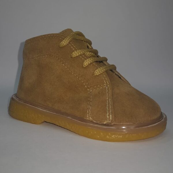 Botas Botitas de gamuza sintetica suela creppe caucho